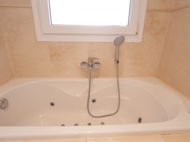 Appartement avec 2 Chambres  à Nueva Andalucía