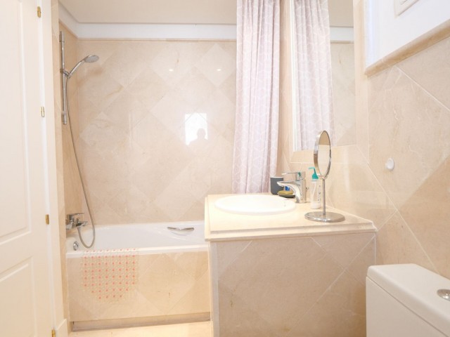 Appartement avec 2 Chambres  à Nueva Andalucía