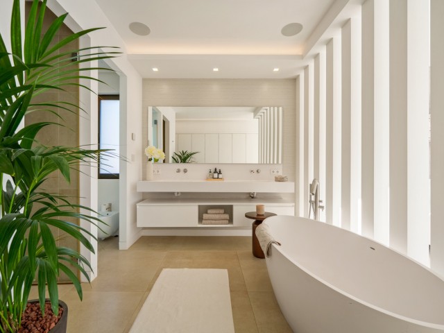 Villa avec 5 Chambres  à Nueva Andalucía