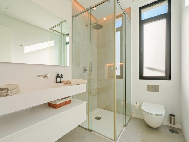 Villa avec 5 Chambres  à Nueva Andalucía