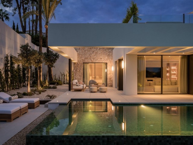 Villa avec 4 Chambres  à Nueva Andalucía