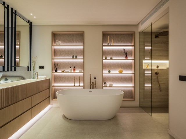 Villa avec 4 Chambres  à Nueva Andalucía