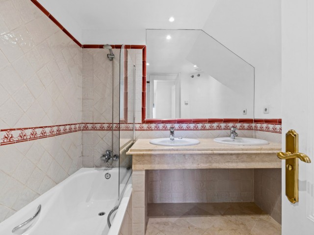 Maison mitoyenne avec 3 Chambres  à Casares