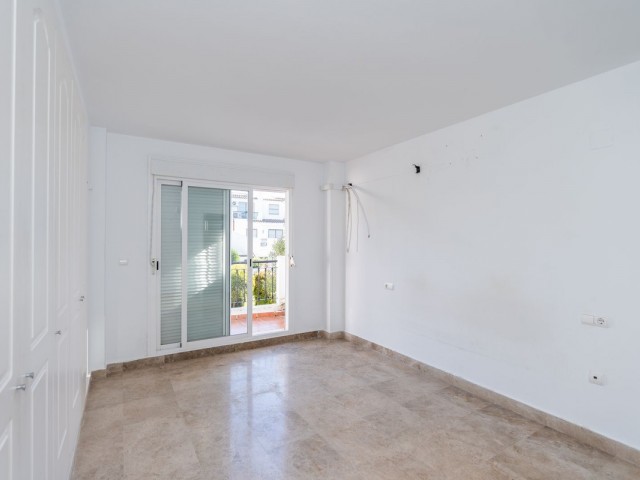 Maison mitoyenne avec 3 Chambres  à Nueva Andalucía