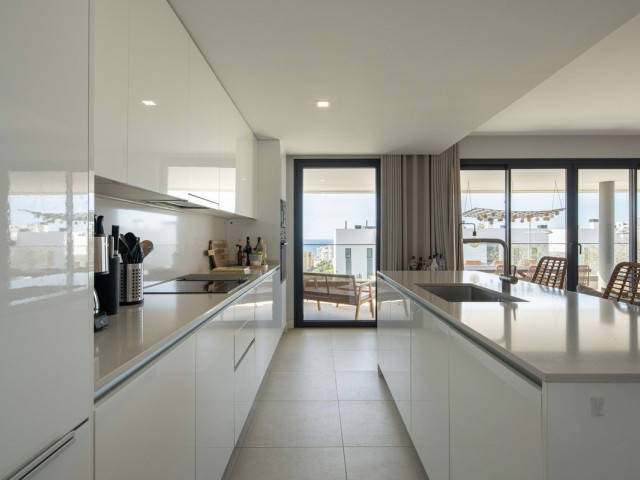 4 Soveroms Leilighet i Estepona