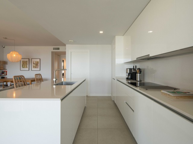 4 Soveroms Leilighet i Estepona