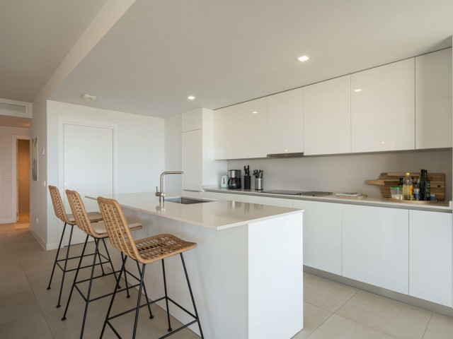 4 Soveroms Leilighet i Estepona