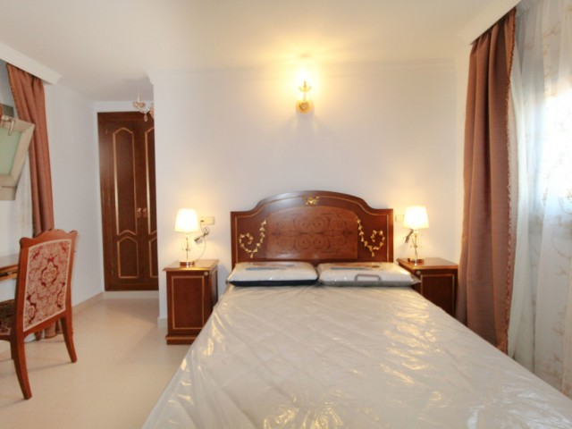 8 Schlafzimmer Villa in Guadalmina Baja