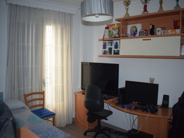 Apartamento con 3 Dormitorios  en Málaga Centro