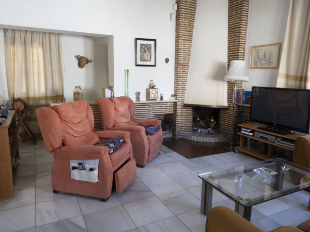 Villa con 4 Dormitorios  en Fuengirola