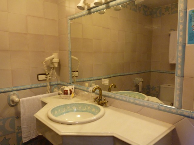 Commercial in Casares Pueblo