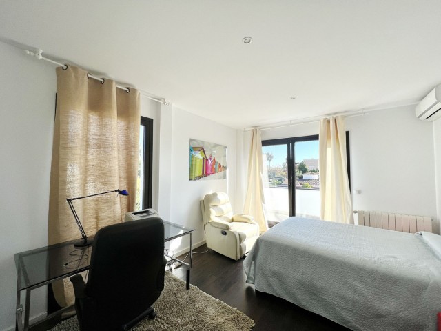 Villa avec 5 Chambres  à Marbella