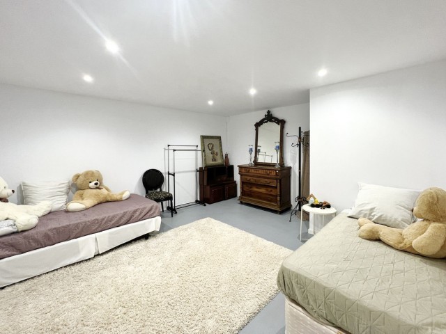 Villa avec 5 Chambres  à Marbella