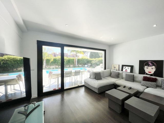 Villa avec 5 Chambres  à Marbella