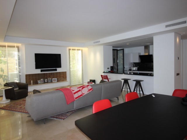 Apartment, Sierra Blanca, R3340768