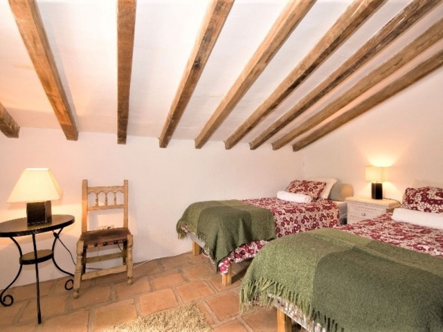 14 Bedrooms Villa in Pizarra