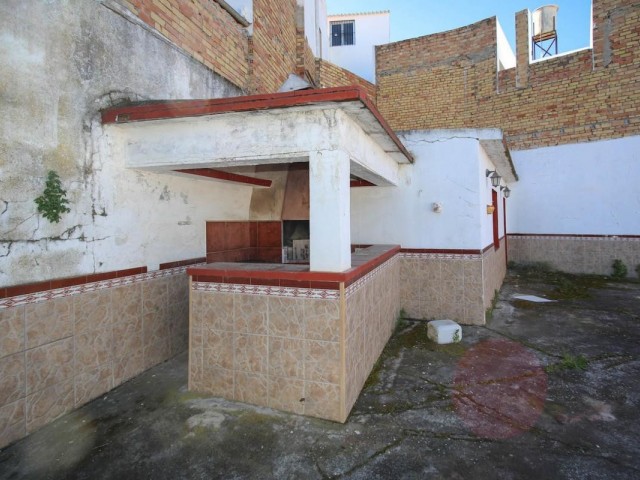 Commercial in Guaro