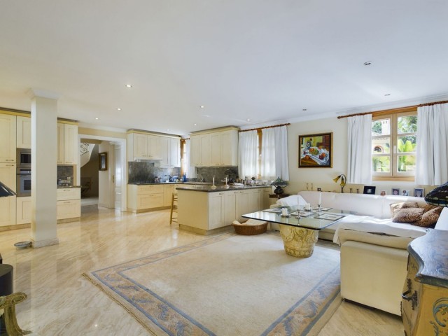 4 Slaapkamer Villa in Nueva Andalucía