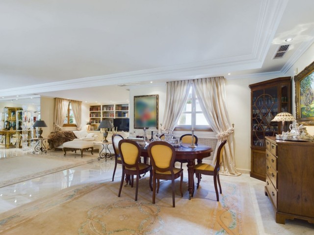 4 Slaapkamer Villa in Nueva Andalucía