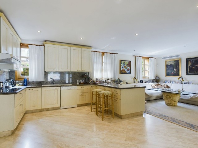 4 Slaapkamer Villa in Nueva Andalucía