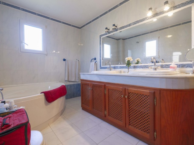 4 Schlafzimmer Villa in Reserva de Marbella