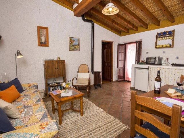 Villa con 5 Dormitorios  en El Borge