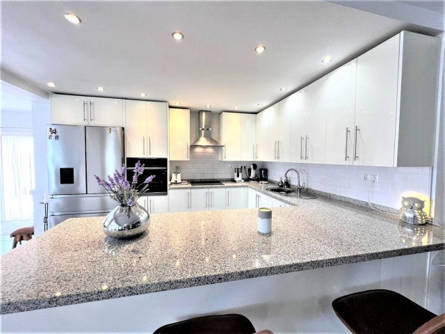 Villa, Cerros del Aguila, R4370839