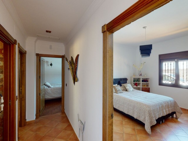 6 Bedrooms Villa in Sayalonga