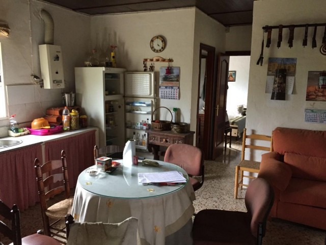 1 Bedrooms Villa in Tolox