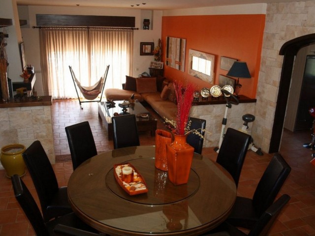 5 Soveroms Villa i Estepona