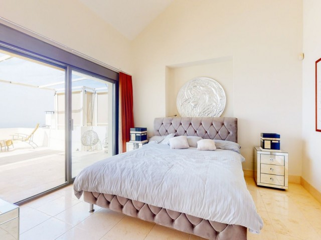 3 Bedrooms Apartment in Altos de los Monteros