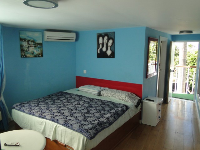 6 Bedrooms Villa in El Chaparral