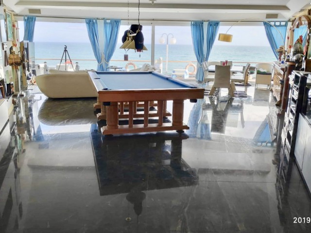 6 Bedrooms Villa in El Chaparral