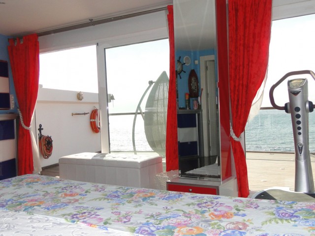 6 Bedrooms Villa in El Chaparral