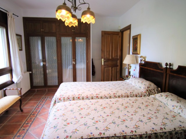 5 Bedrooms Villa in Cártama