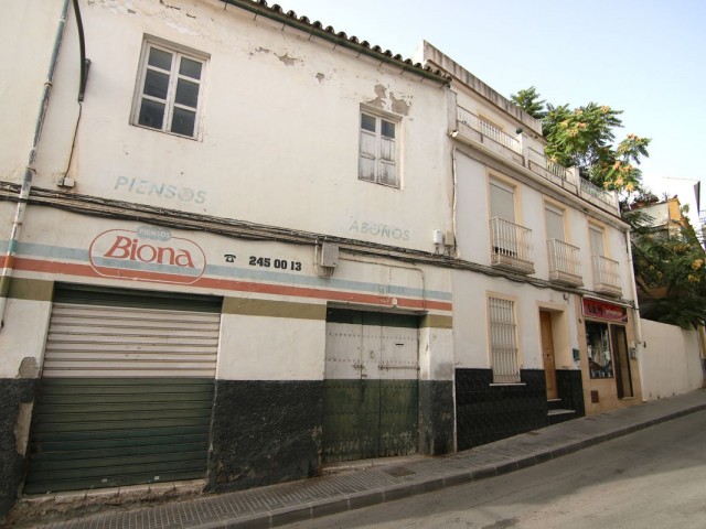Commercial in Coín
