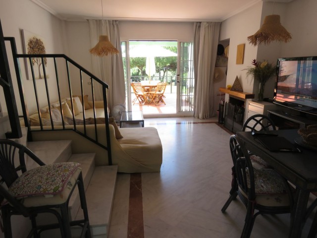2 Bedrooms Townhouse in Cabopino
