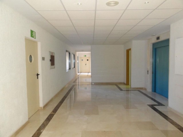 Comercial con 64 Dormitorios  en Málaga