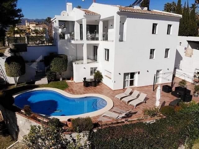 5 Bedrooms Villa in El Rosario