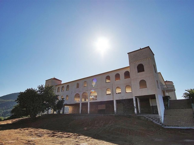 Villa avec 22 Chambres  à Almogía