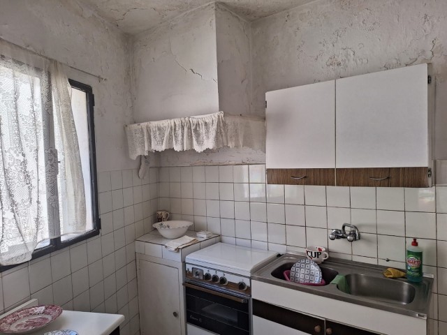 Comercial con 2 Dormitorios  en San Pedro de Alcántara