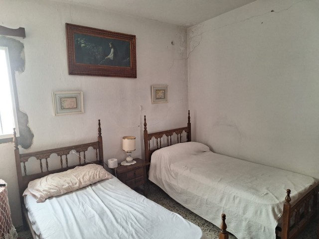 Comercial con 2 Dormitorios  en San Pedro de Alcántara
