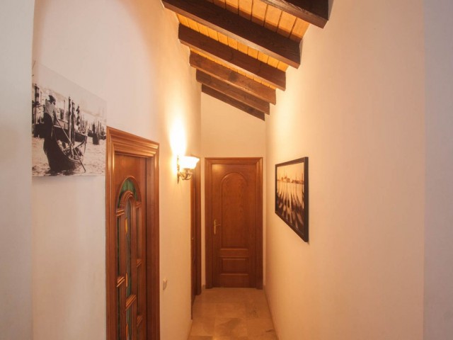 Villa avec 4 Chambres  à Estepona
