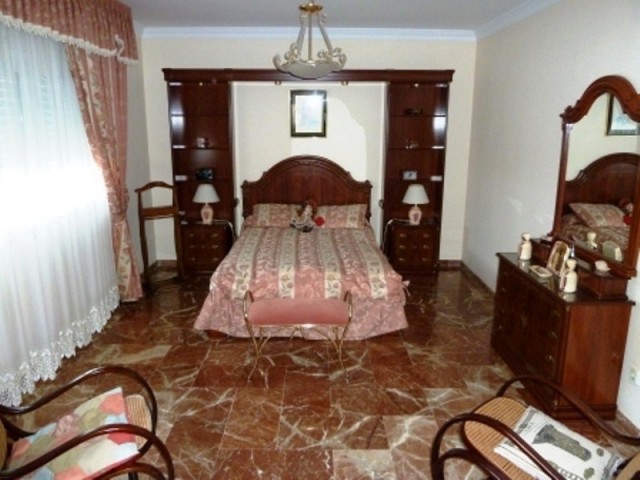 8 Bedrooms Villa in Alhaurín de la Torre