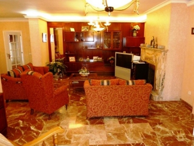 8 Bedrooms Villa in Alhaurín de la Torre