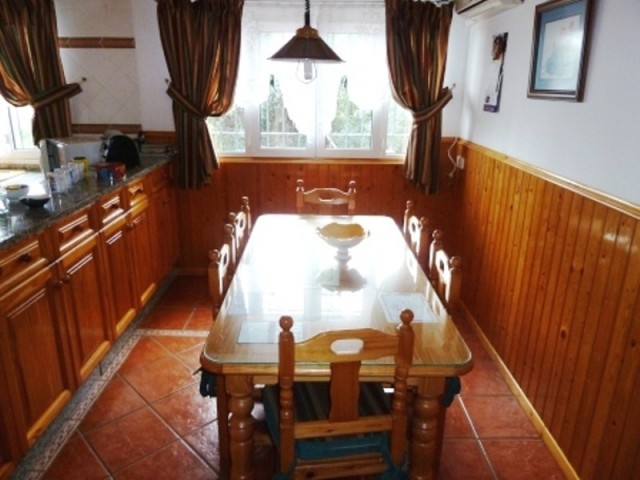 8 Bedrooms Villa in Alhaurín de la Torre