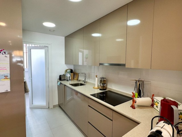 Appartement, New Golden Mile, R4407850