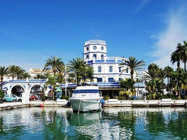 Penthouse avec 2 Chambres  à Estepona