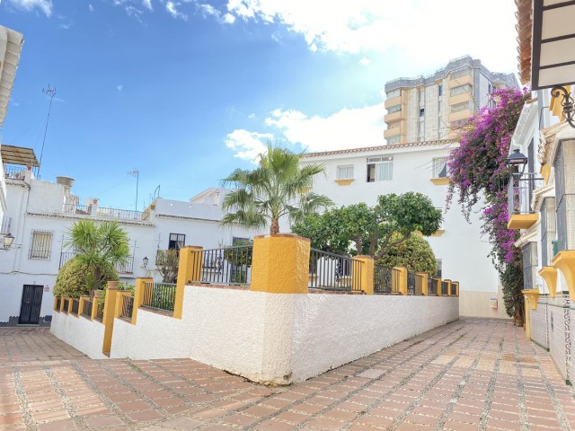 Rijtjeshuis, Marbella, R4340158