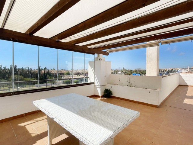 Appartement avec 4 Chambres  à Nueva Andalucía